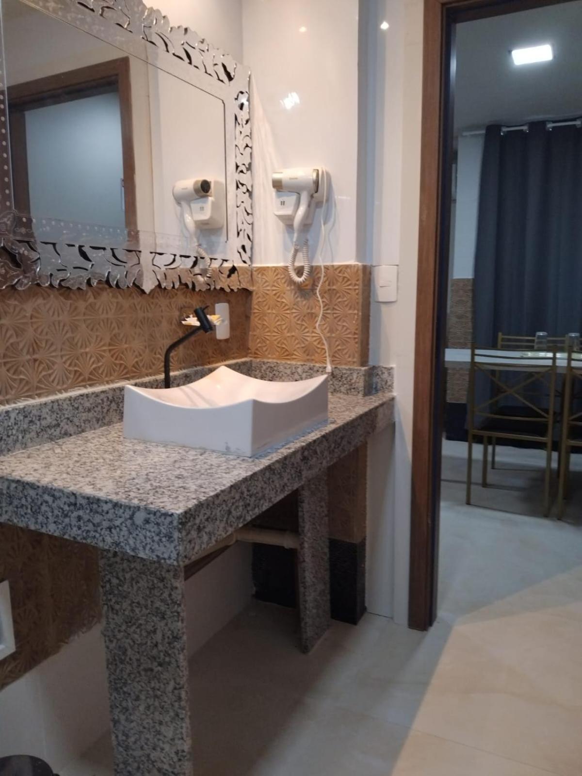 Hotel Do Largo ماناوس المظهر الخارجي الصورة